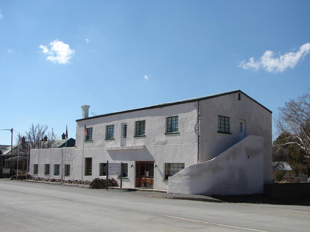 The Whitehouse Inn Съдърланд Екстериор снимка